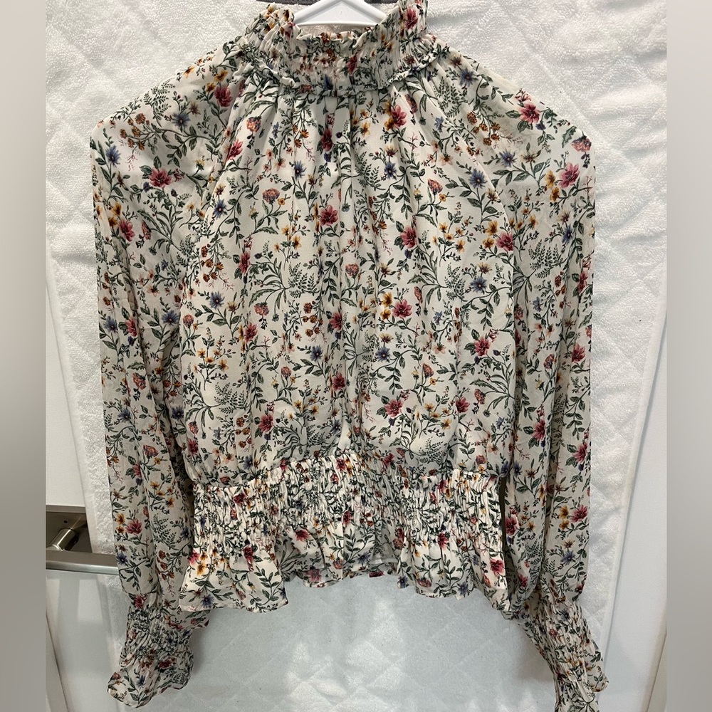 Papercrane Floral Blouse Size Medium